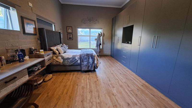 6 Bedroom Property for Sale in Stilbaai Wes Western Cape